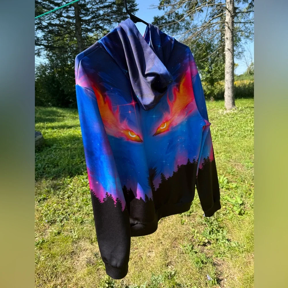 Vibrant Wolf Graphic Hoodie - Picture 2 of 12